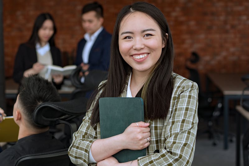 Maria Chen, Operations Manager at Hangry Joe's